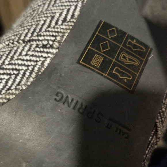 Call  it Spring Laced wool type heels. - Picture 3 of 4